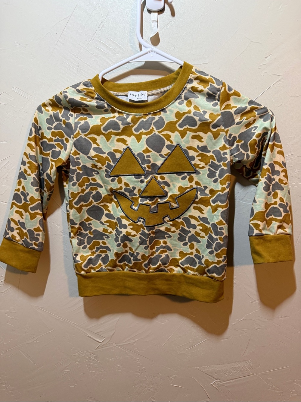 Abby & Evie 4T Camo Pumpkin Halloween Crewneck NWT